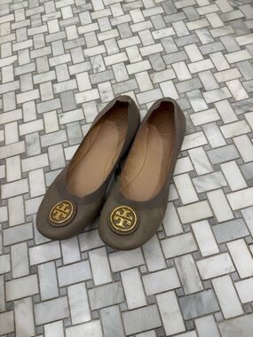 Tory Burch Olive Taupe Leather Reva Flats with Gold Logo